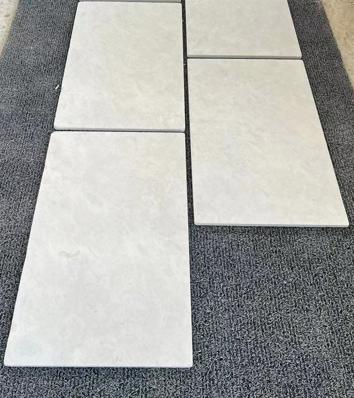Gohera Limestone Tumbled Tile Layout